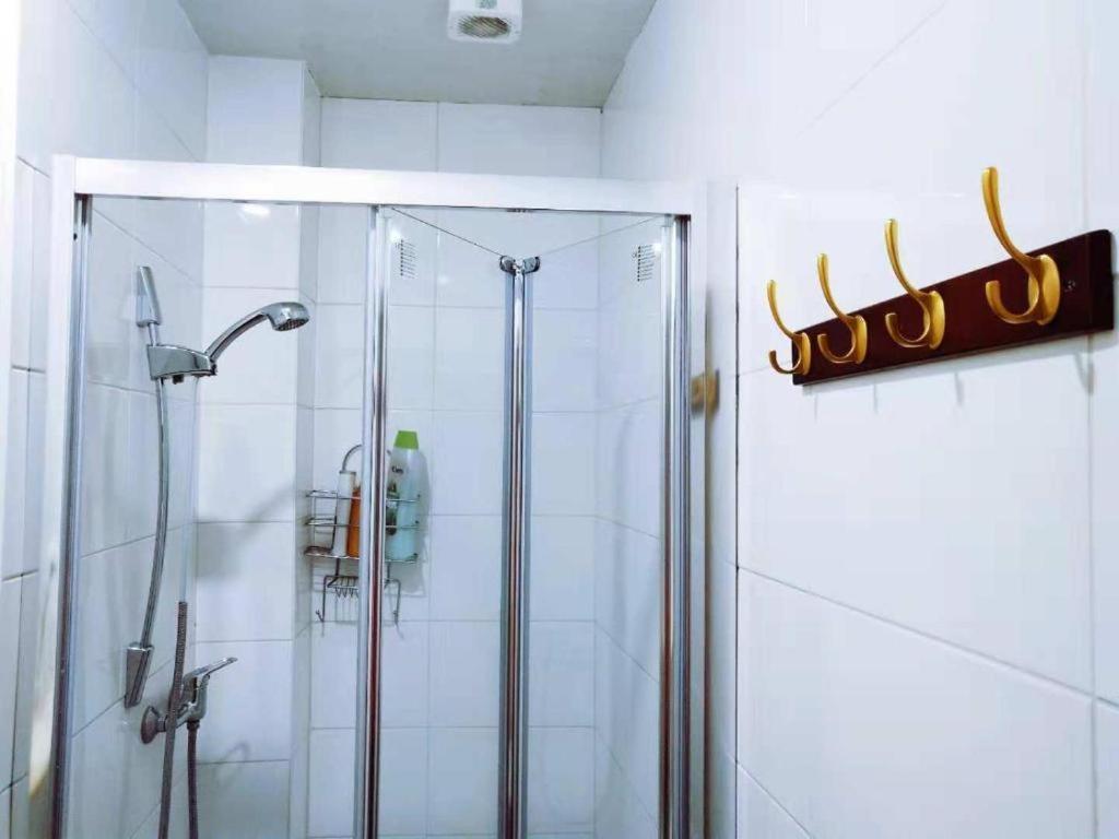 Cozy Rooms With Share The Bathroom And Kitchen บรัสเซลส์ ภายนอก รูปภาพ