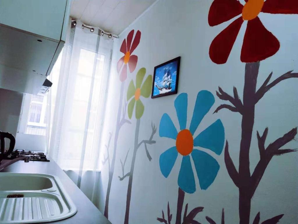 Cozy Rooms With Share The Bathroom And Kitchen บรัสเซลส์ ภายนอก รูปภาพ
